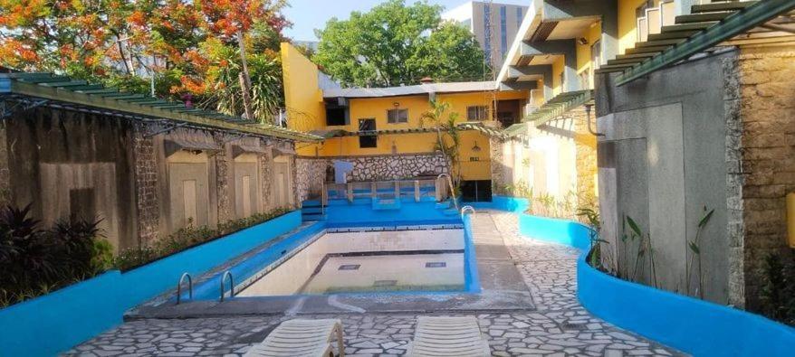 2 Hotel Saleh Angeles Esterno foto