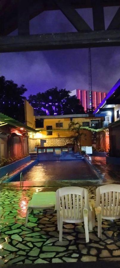 2 Hotel Saleh Angeles Esterno foto