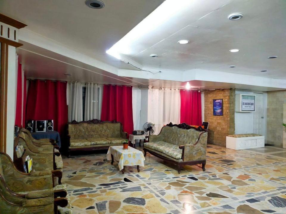 2 Hotel Saleh Angeles Esterno foto